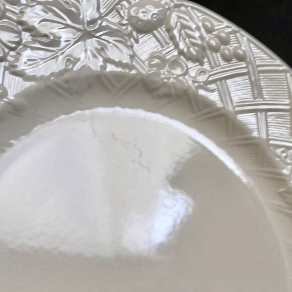 Mikasa English Countryside White 11” Stoneware Dinner Plate Set of 2 - Picture 15 of 16